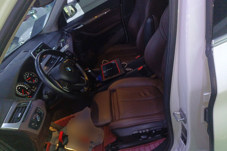 宝马X1 2019款 sDrive18Li 尊享型中控内饰19