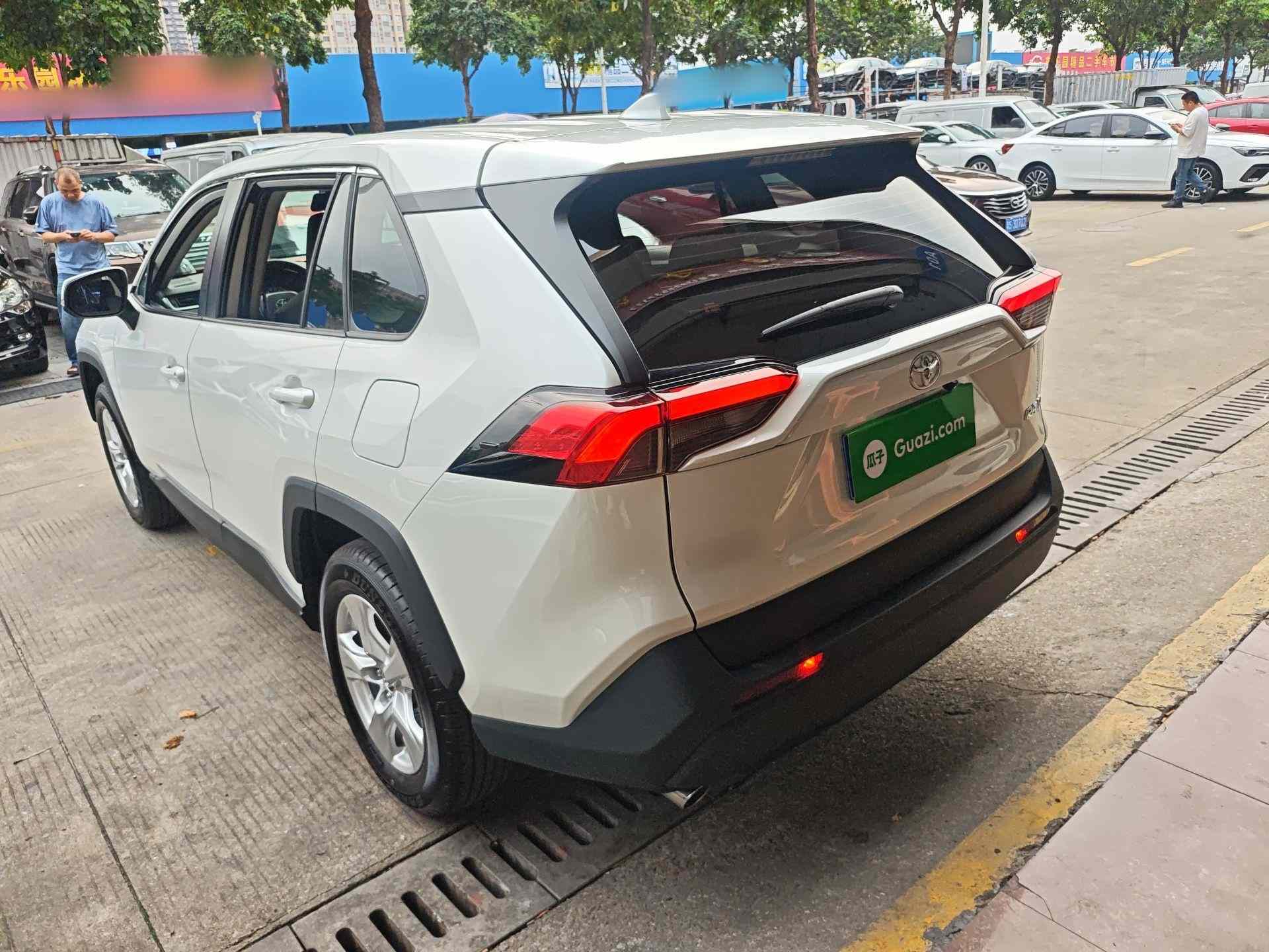 丰田 RAV4荣放 2024款 2.0L CVT两驱都市版(3)