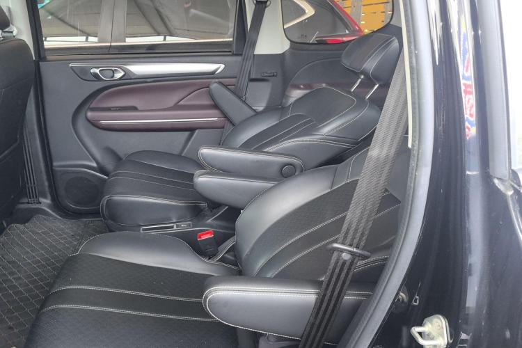 广汽传祺 传祺M6 2021款 PRO 270T DCT豪华版中控内饰21