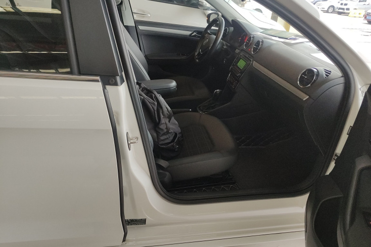 大众 捷达 2017款 1.5L 自动舒适型局部细节41