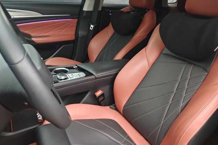 长安 逸动 2022款 PLUS 蓝鲸NE 1.4T GDI DCT尊贵版中控内饰19