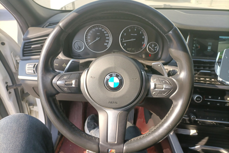 宝马X4 2016款 xDrive20i M运动型中控内饰13