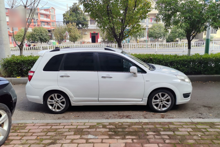 铃木 利亚纳A6 2015款 两厢 1.4L 手动畅想型车身外观6002