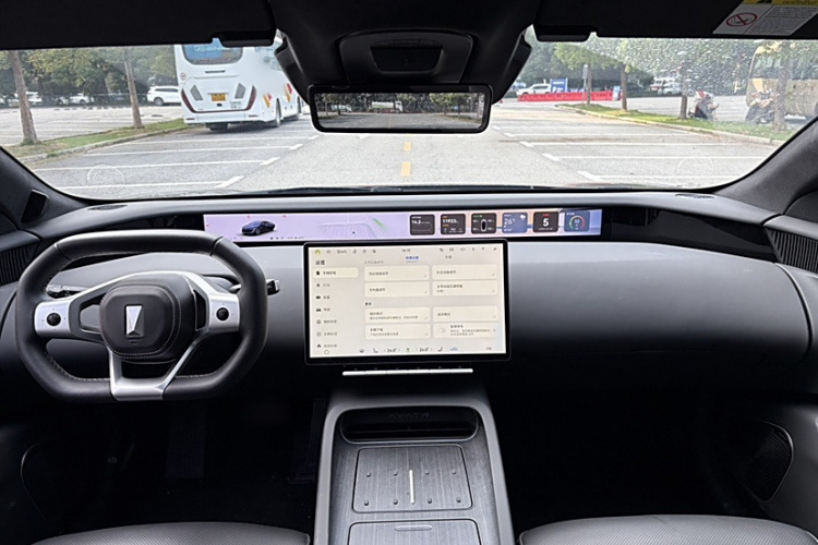 阿维塔12 2025款 Ultra增程版中控内饰7004