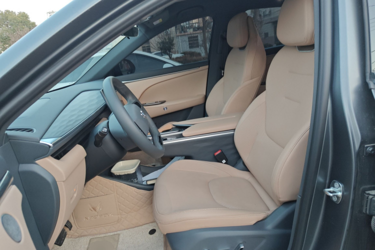 ARCFOX极狐 极狐 阿尔法T5(ARCFOX αT5) 2025款 520 PRO中控内饰19