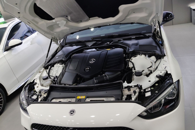 奔驰C级 2023款 改款 C 260 L 皓夜运动版机舱底盘24