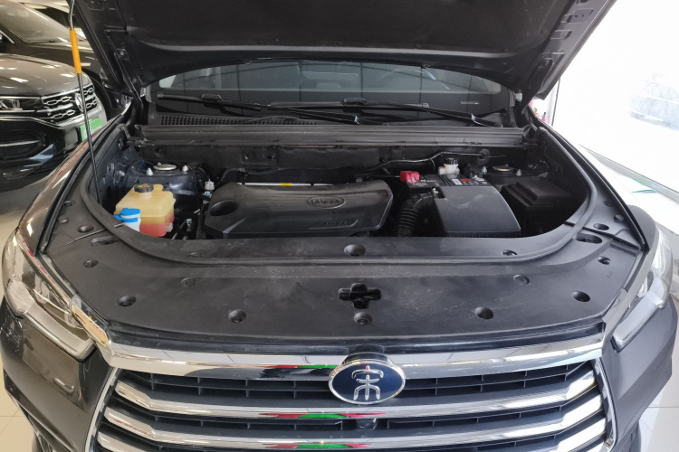 比亚迪 宋Pro 2019款 1.5T 自动精英型机舱底盘24