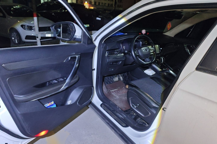 吉利汽车 博越 2020款 1.8TD DCT智慧PRO中控内饰20