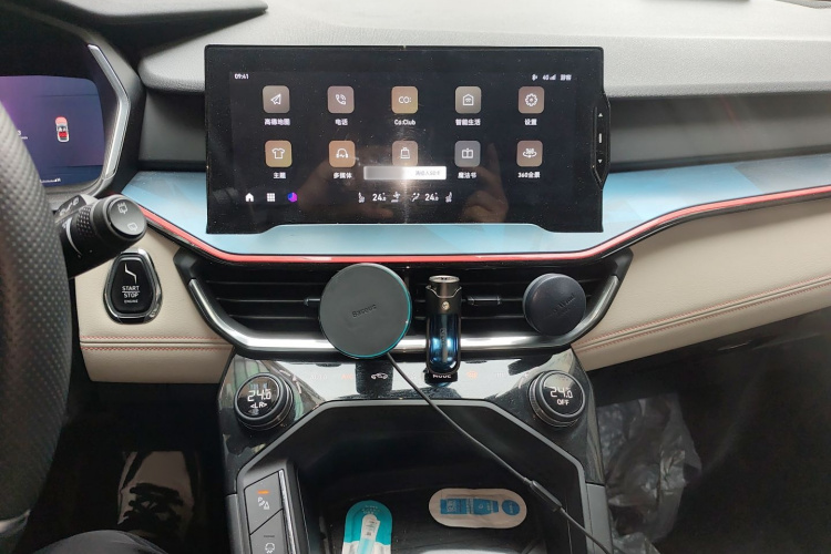 领克06 2020款 1.5T 耀Halo局部细节16