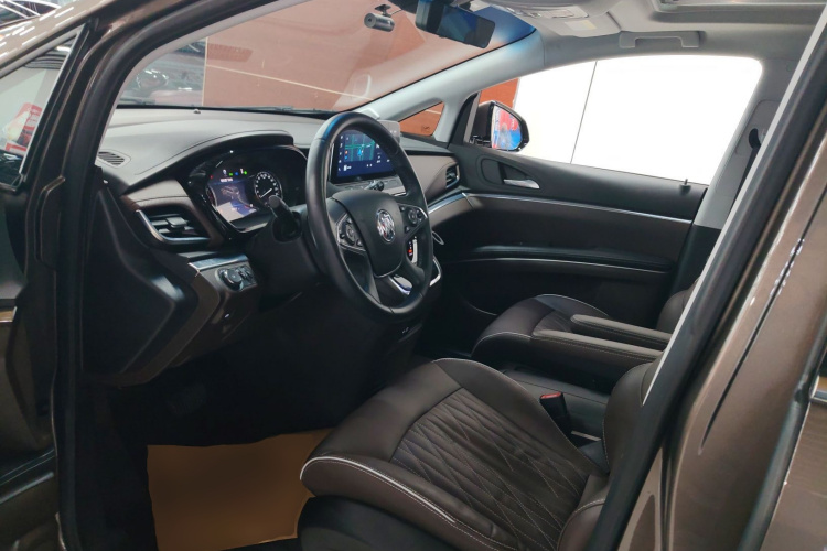 别克GL8 2022款 陆上公务舱 652T 尊贵型中控内饰19