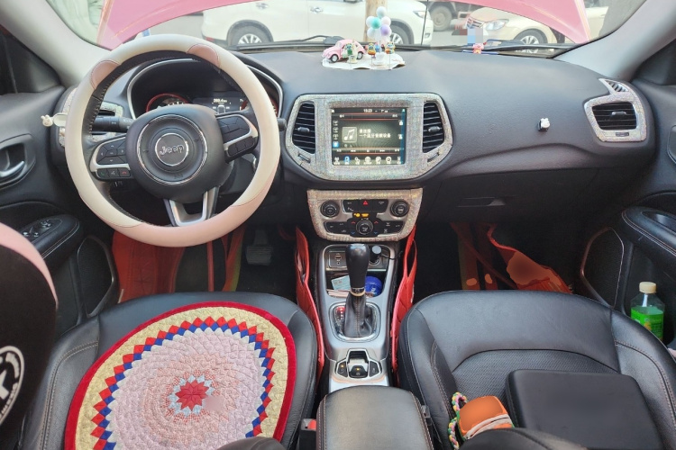 Jeep 指南者 2017款 200T 自动家享版中控内饰12