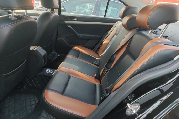 大众 朗逸 2017款 1.6L 自动风尚版中控内饰21