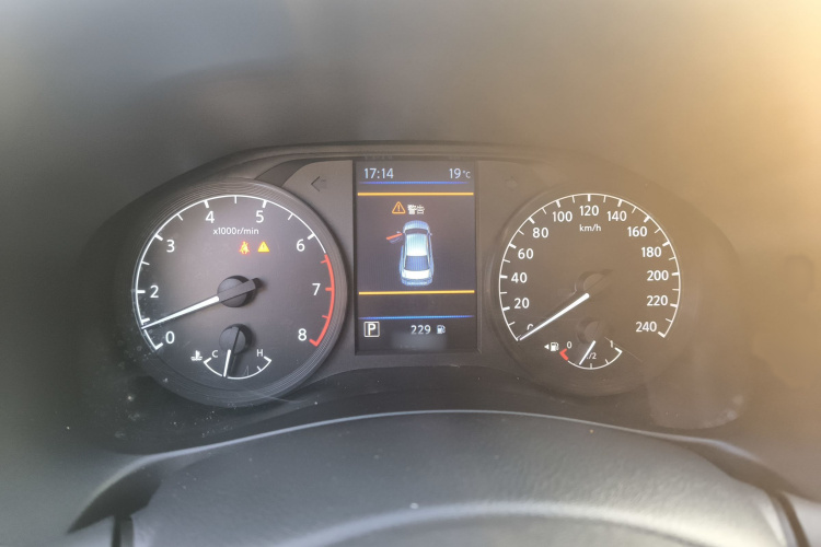 日产 天籁 2021款 2.0L XL 舒适版局部细节14