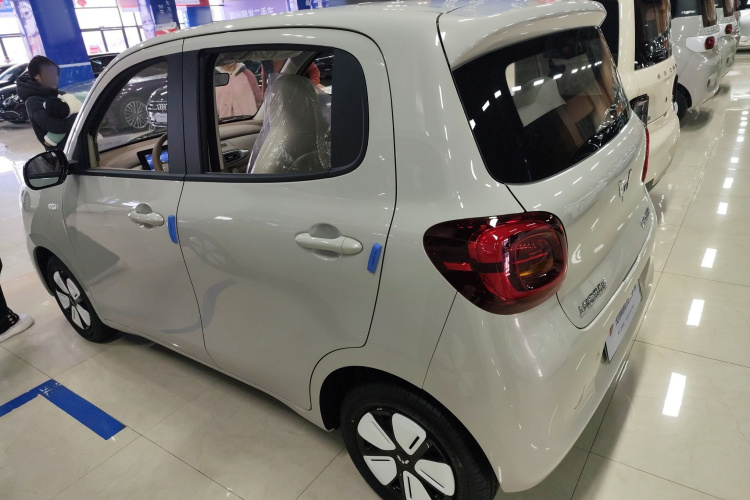 五菱汽车 宏光MINIEV 2025款 四门版 进阶款车身外观4