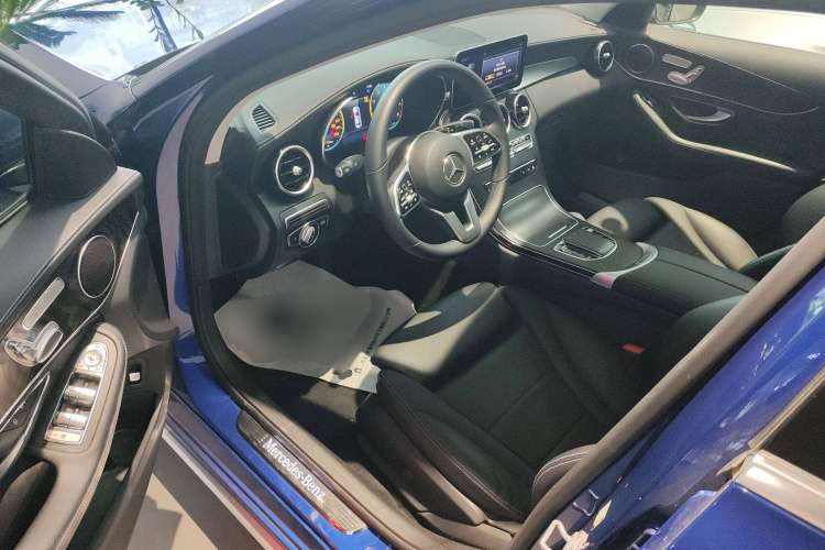 奔驰C级 2019款 改款 C 260 L 运动版中控内饰20