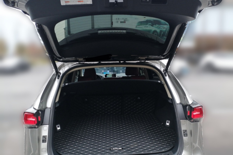 雷克萨斯NX 2018款 300h 前驱 锋尚版 国VI中控内饰23