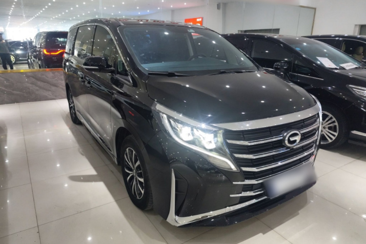 广汽传祺 传祺M8 2023款 领秀系列 390T 豪华版车身外观3