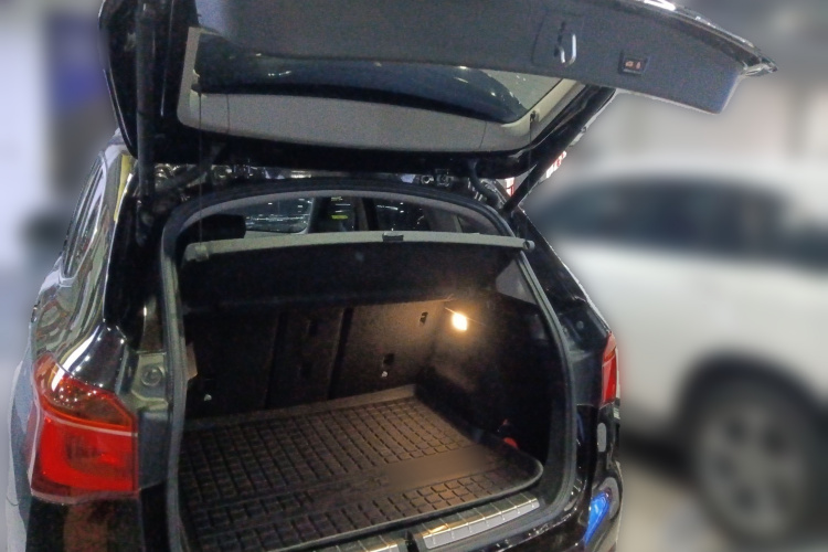 宝马X1 2019款 sDrive20Li 领先型中控内饰23