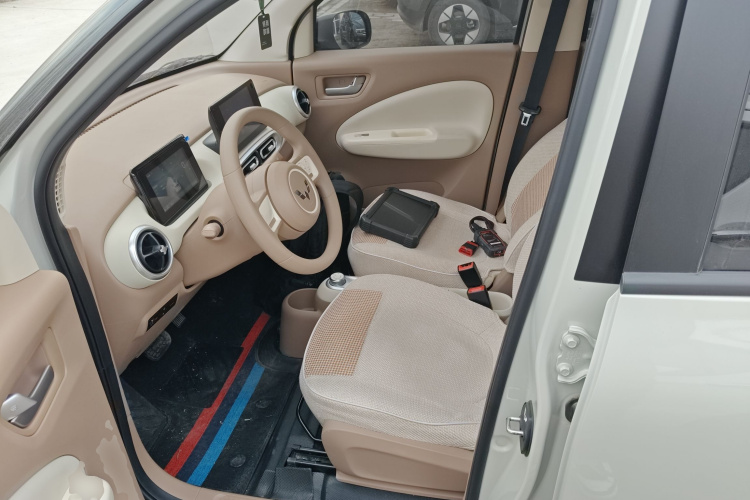 五菱汽车 宏光MINIEV 2025款 四门版 臻享+款中控内饰20