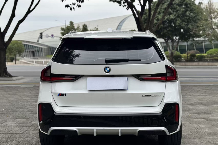 宝马X1 2023款 sDrive25Li M运动套装车身外观6005