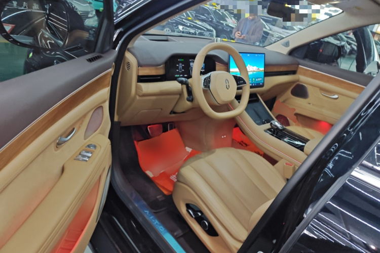 鸿蒙智行 问界M7 2024款 1.5T 智驾四驱Max版 6座中控内饰7003