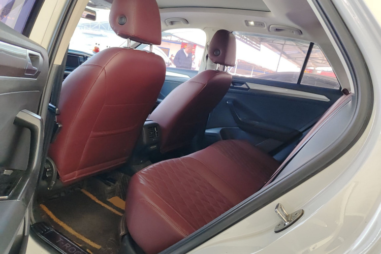 大众 T-ROC探歌 2018款 230TSI DSG两驱进取型 国V中控内饰21