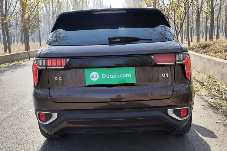 领克01 2018款 2.0T 两驱型+版车身外观6