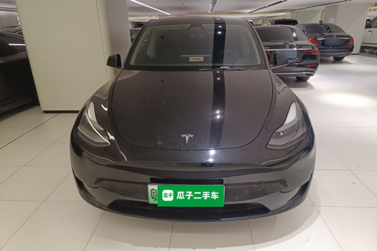 特斯拉 Model Y 2022款 改款 后轮驱动版车身外观2