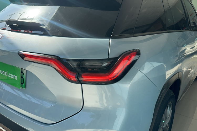 蔚来ES6 2022款 75kWh 运动版车身外观6006