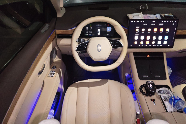 鸿蒙智行 问界M7 2024款 1.5T 智驾四驱Max版 5座中控内饰13