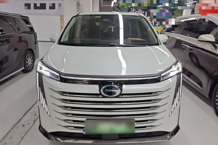 广汽传祺 传祺E9 2023款 E9 MAX车身外观2