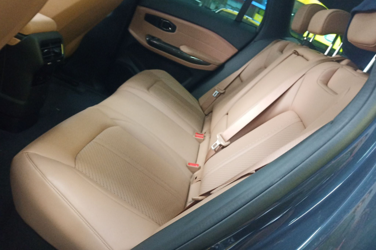 蔚来ES6 2020款 600KM 运动版中控内饰21