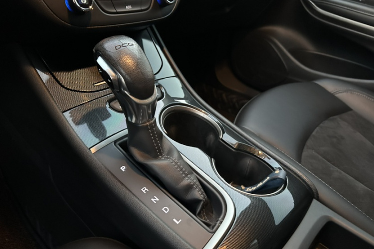 别克 威朗 2019款 三厢 20T 双离合豪华型中控内饰7003