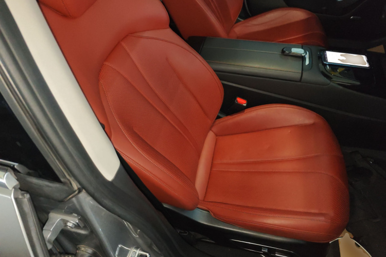 小鹏P7 2022款 670E+局部细节41