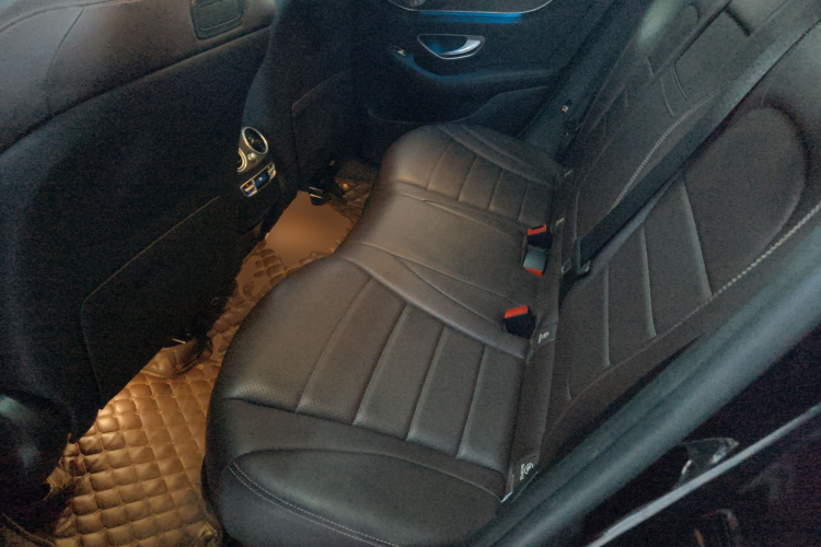 奔驰GLC 2017款 GLC 300 4MATIC 动感型中控内饰21