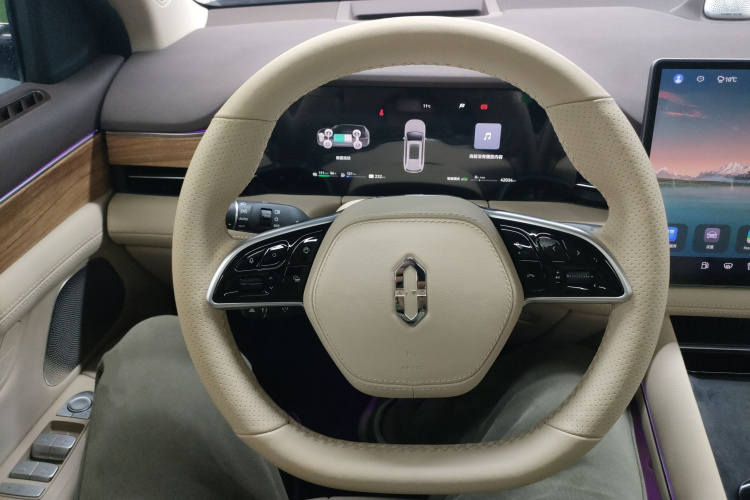 鸿蒙智行 问界M7 2024款 1.5T 后驱Plus版 5座中控内饰13