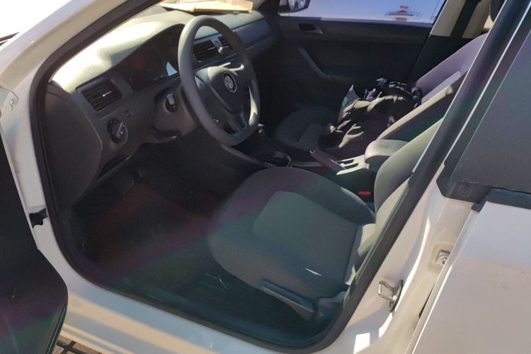 大众 桑塔纳 2018款 1.5L 自动风尚版中控内饰19