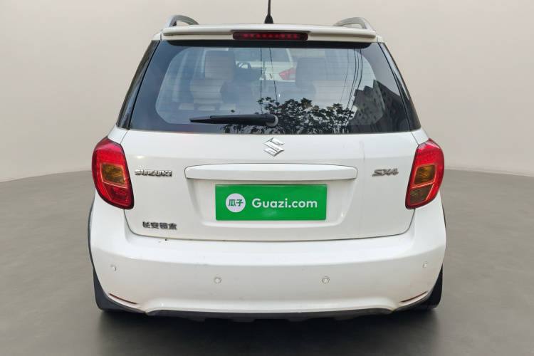 铃木 天语 SX4 2013款 1.6L 手动酷锐型车身外观6
