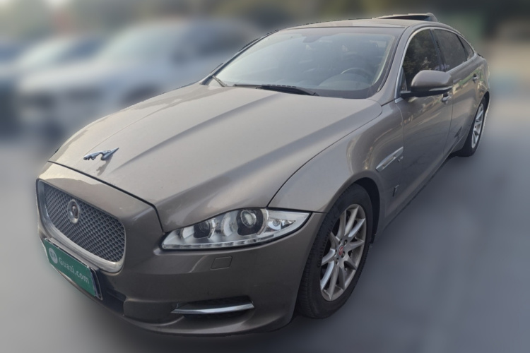 捷豹XJ 2015款 XJL 2.0T 典雅商务80周年典藏版车身外观1