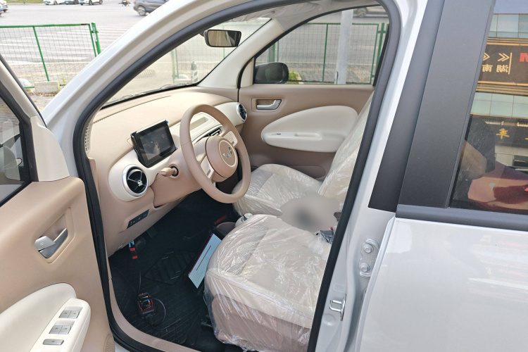 五菱汽车 宏光MINIEV 2025款 四门版 进阶款中控内饰19