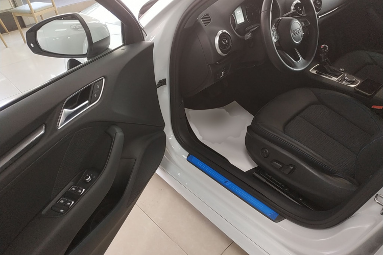 奥迪A3 2019款 Limousine 35 TFSI 时尚型 国VI中控内饰20