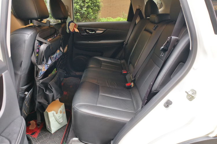 日产 奇骏 2017款 2.0L CVT舒适版 2WD中控内饰21