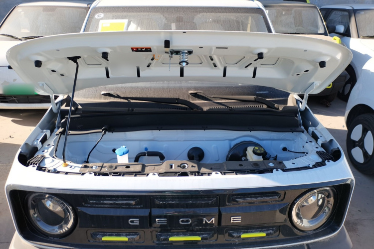 吉利银河 2025款 210km 熊猫骑士机舱底盘24