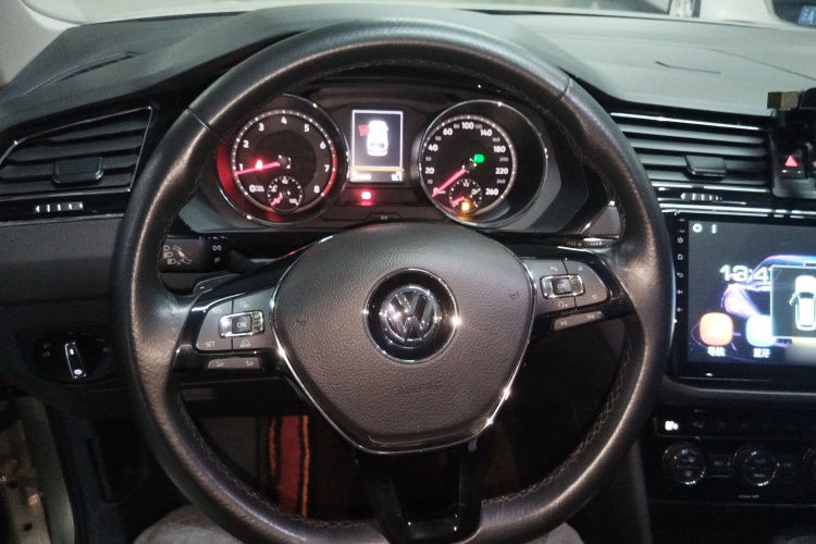 大众 途观L 2018款 380TSI 自动四驱豪华版中控内饰13