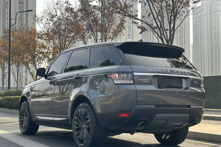 路虎 揽胜运动版 2017款 3.0 SC V6 SE车身外观6004