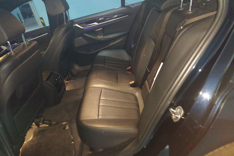 宝马5系 2018款 525Li M运动套装中控内饰7004