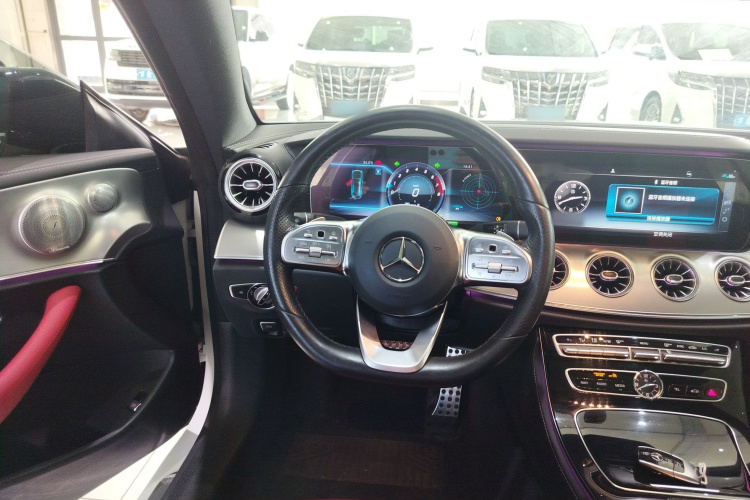 奔驰E级(进口) 2020款 E 260 4MATIC 轿跑车局部细节13
