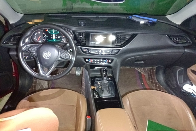 别克 君威 2017款 20T 尊贵型中控内饰12