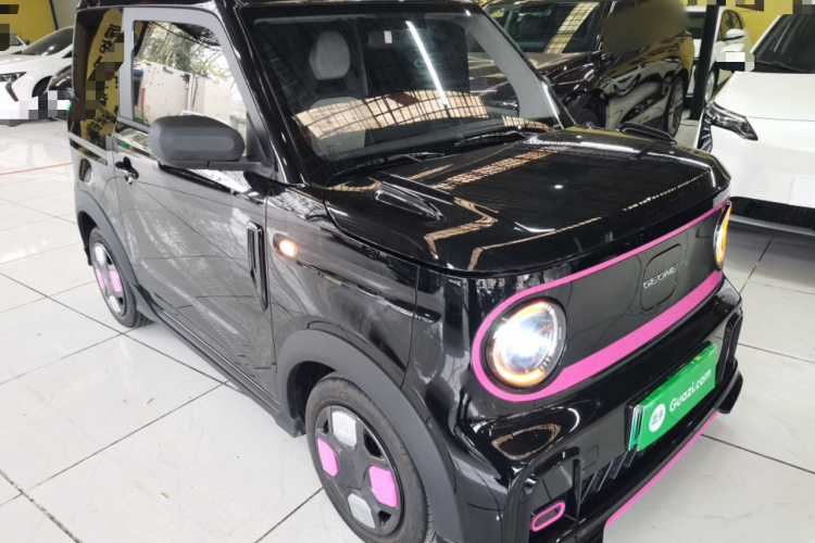 吉利银河 2025款 210km 熊猫卡丁车身外观3