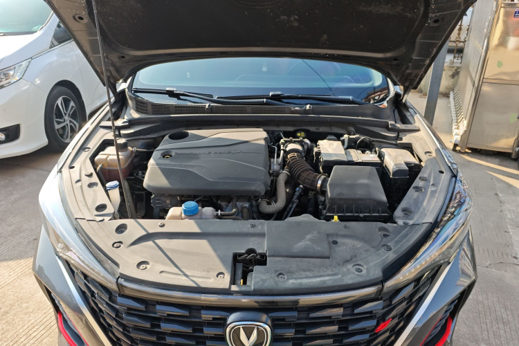 长安 逸动 2023款 畅享版 PLUS 蓝鲸NE 1.4T GDI DCT尊贵版局部细节24